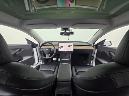 Tesla Model Y — photo 05