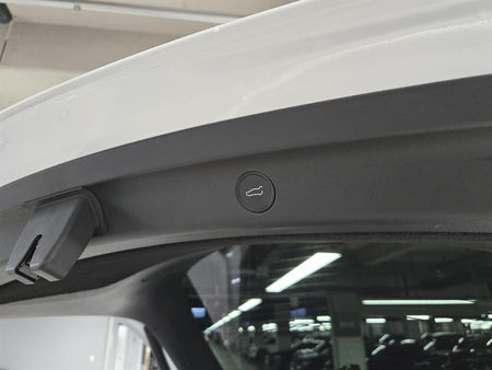 Tesla Model Y — photo 13