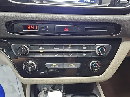 Kia Carnival — photo 10