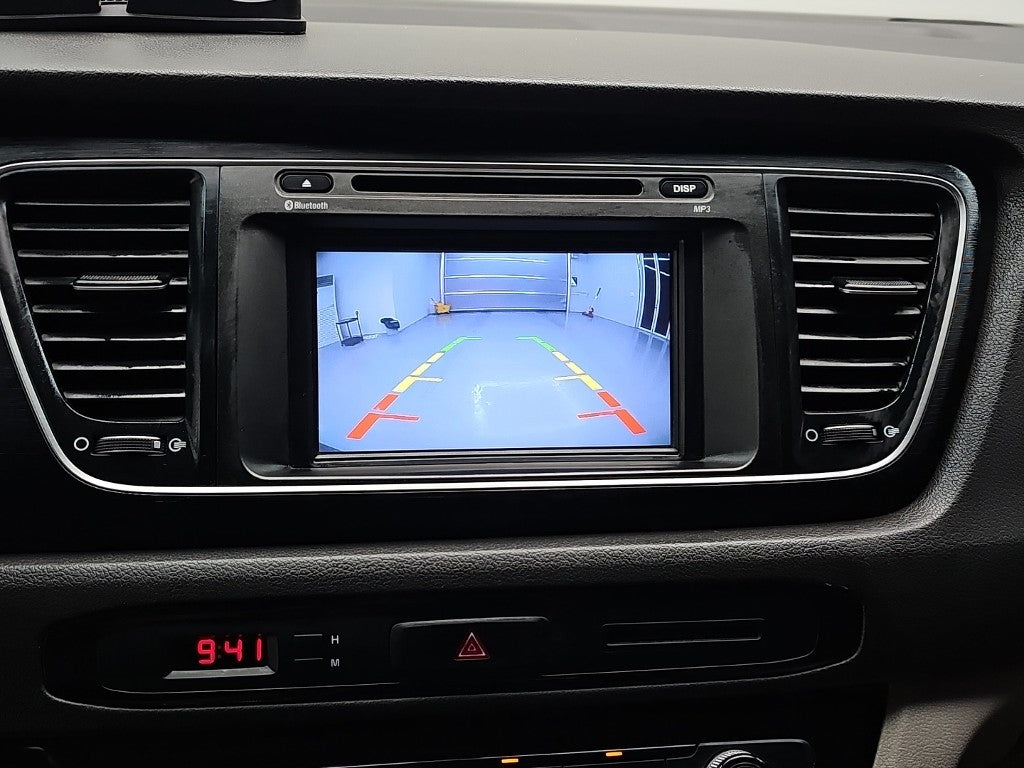 Kia Carnival — photo 14