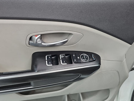 Kia Carnival — photo 15
