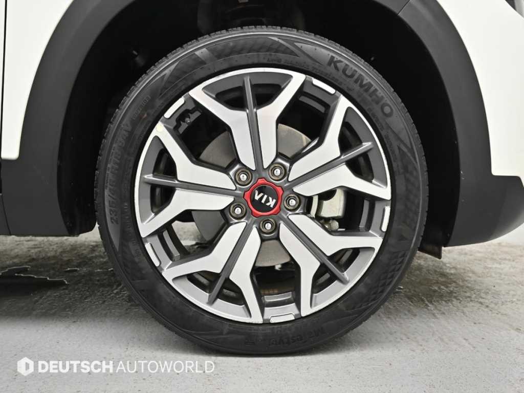 Kia Seltos — photo 05