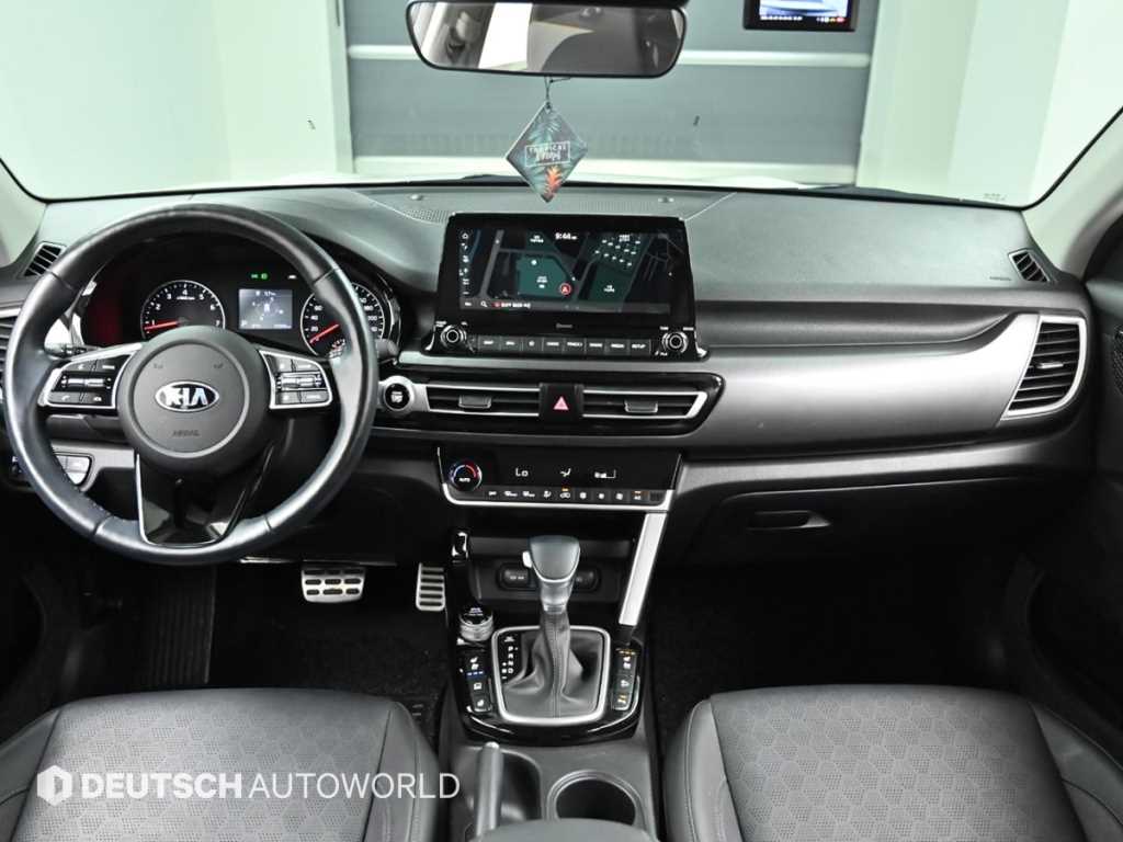Kia Seltos — photo 07
