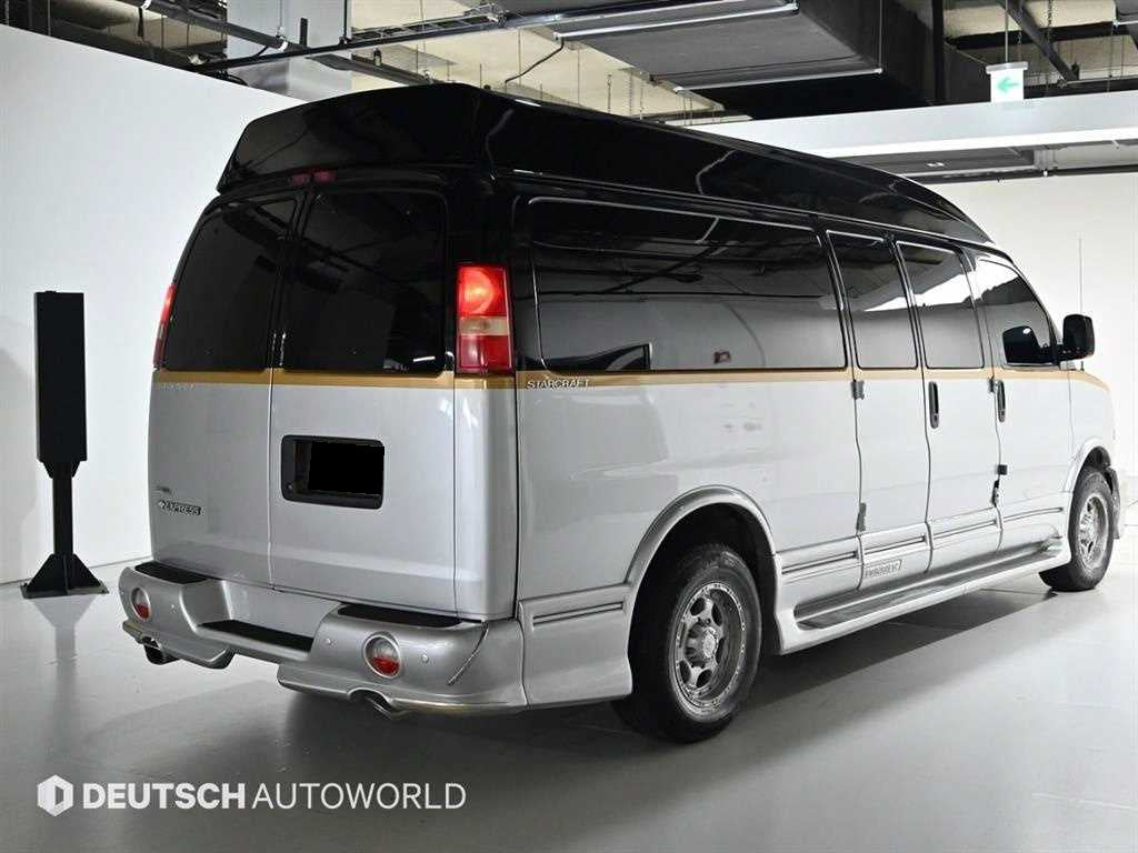 CHEVROLET Express Van — photo 02