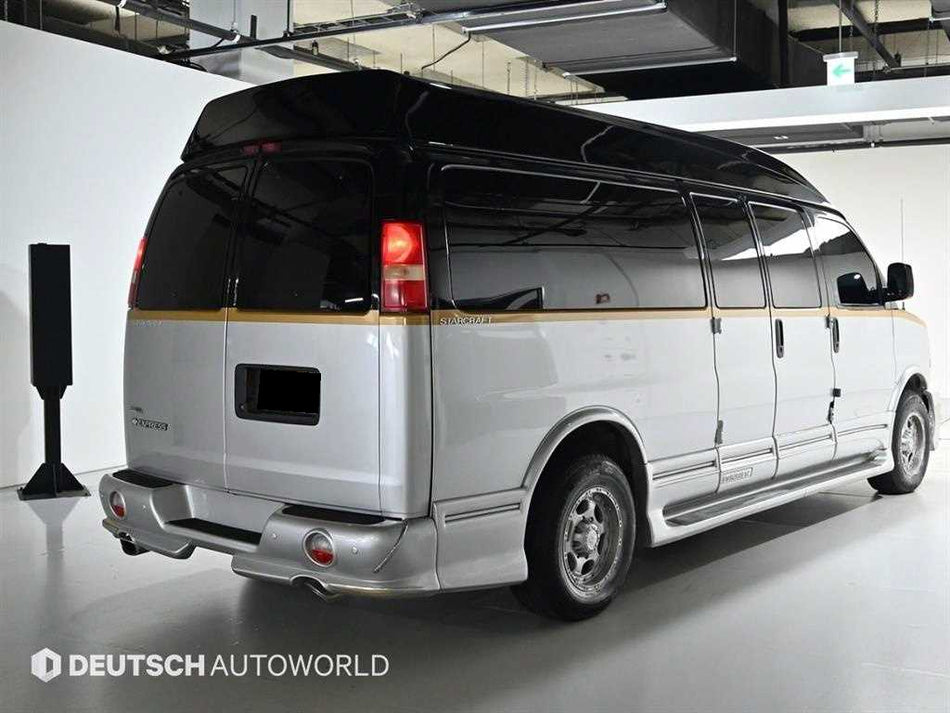 CHEVROLET Express Van — photo 02