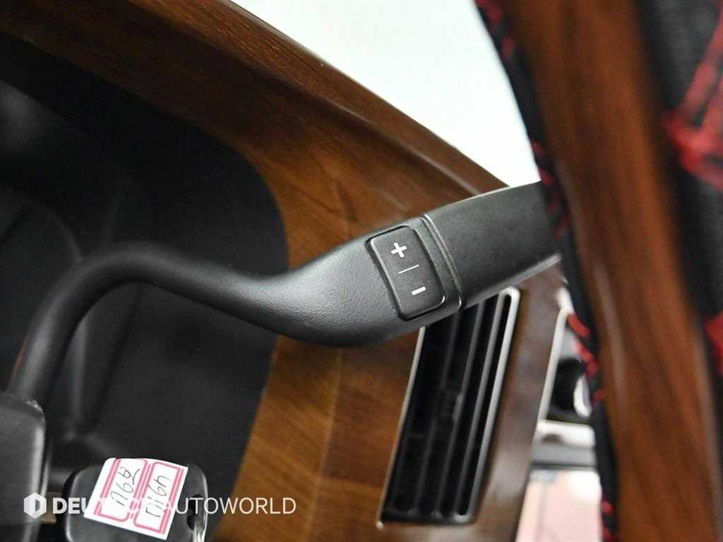 CHEVROLET Express Van — photo 09
