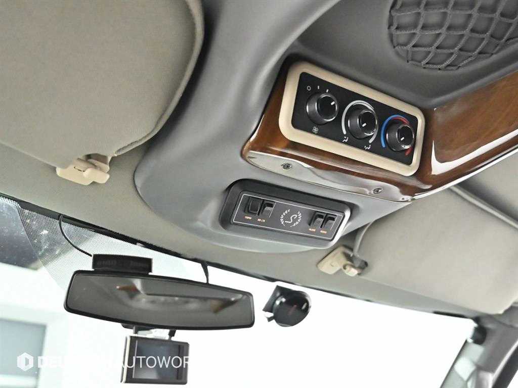 CHEVROLET Express Van — photo 18