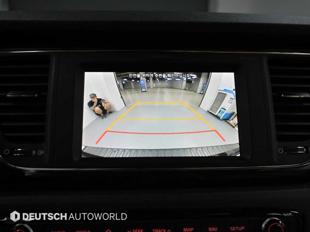Kia Carnival — photo 15