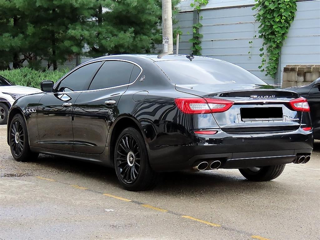 Maserati Quattroporte — photo 03