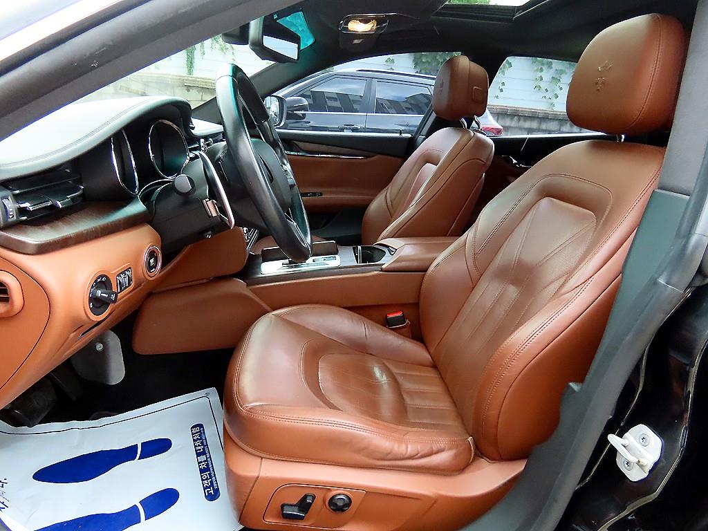 Maserati Quattroporte — photo 05