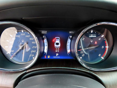 Maserati Quattroporte — photo 09