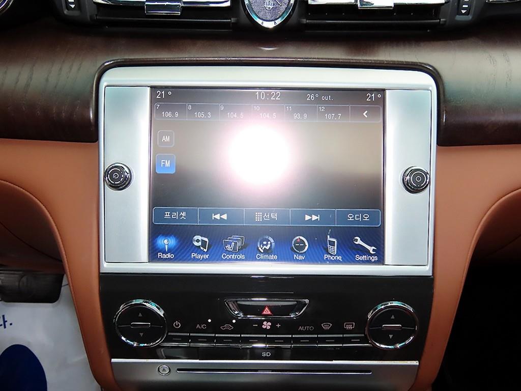 Maserati Quattroporte — photo 14