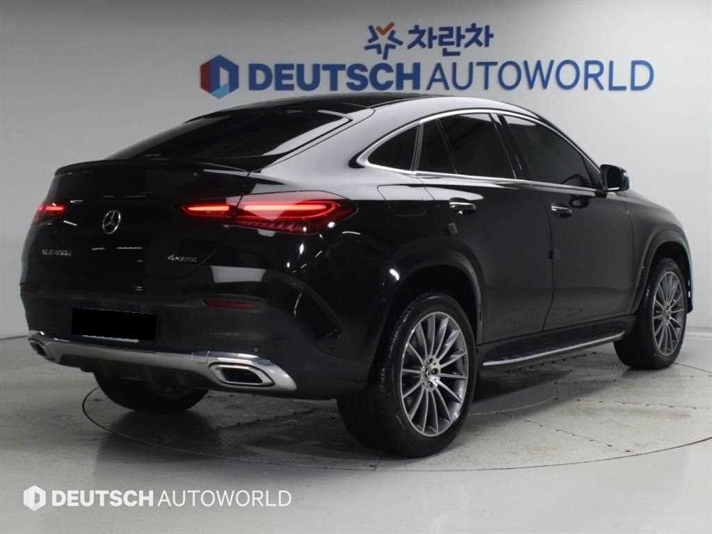 Mercedes-Benz GLE-Class — photo 02