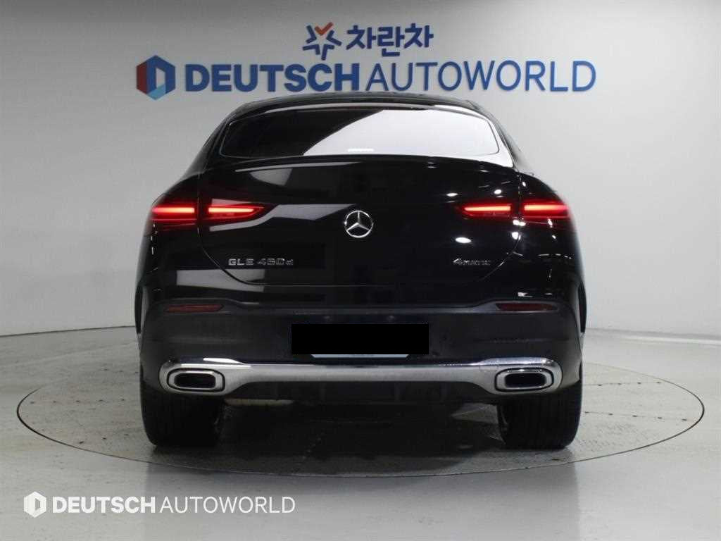 Mercedes-Benz GLE-Class — photo 04
