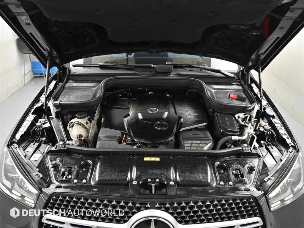 Mercedes-Benz GLE-Class — photo 06