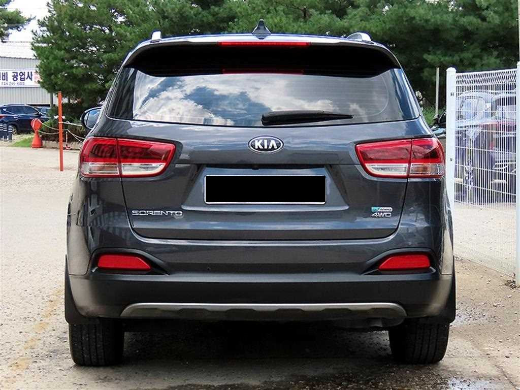 Kia Sorento — photo 04