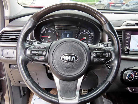 Kia Sorento — photo 08
