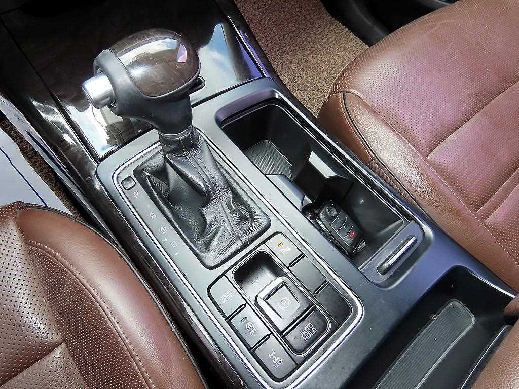 Kia Sorento — photo 10