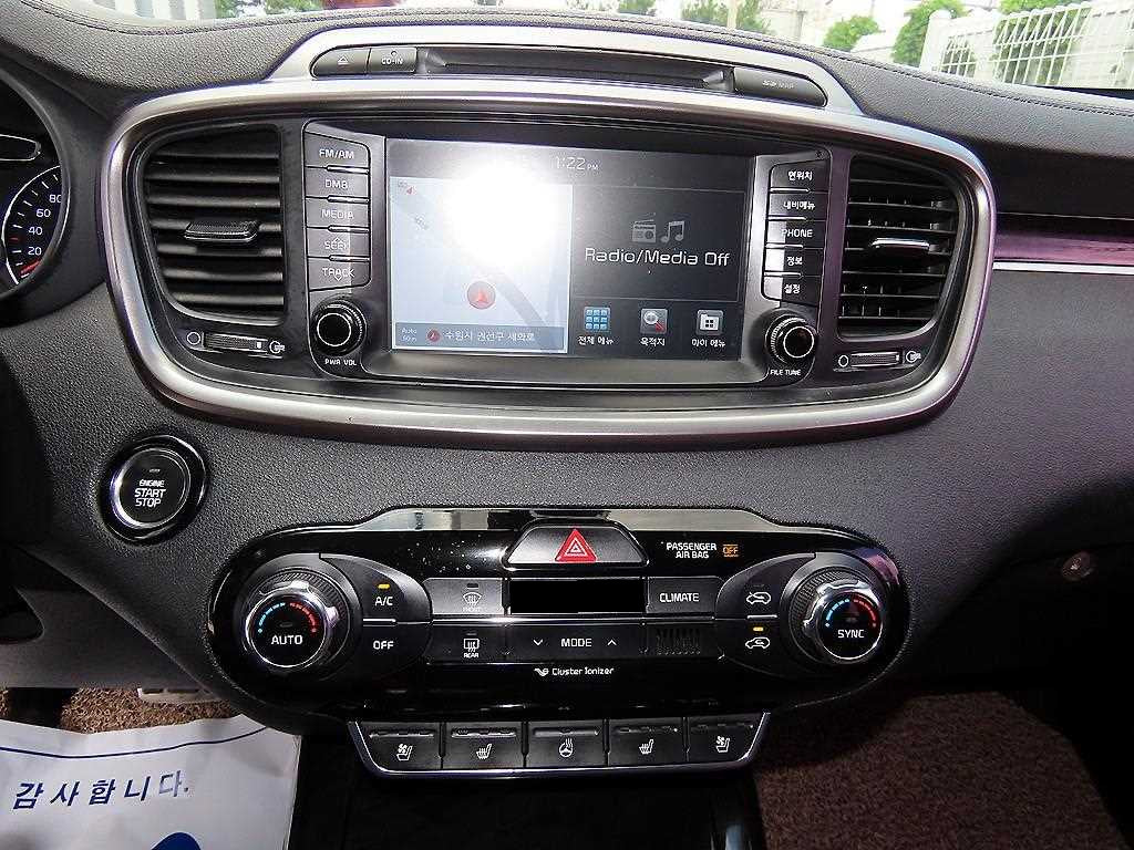 Kia Sorento — photo 13