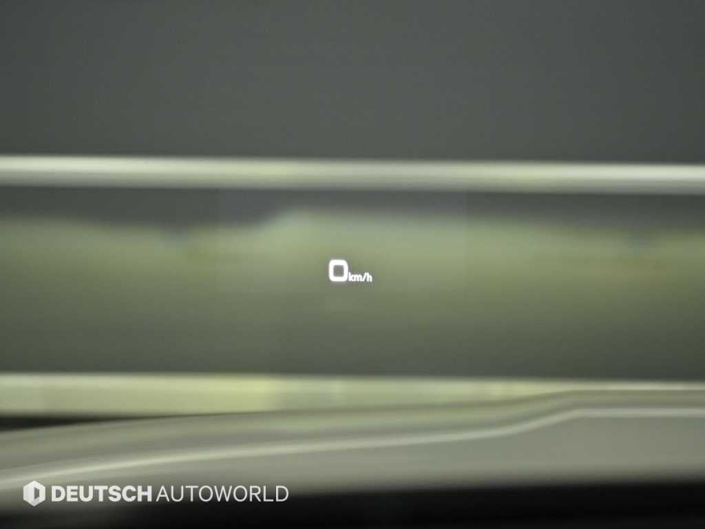 Audi e-tron — photo 17