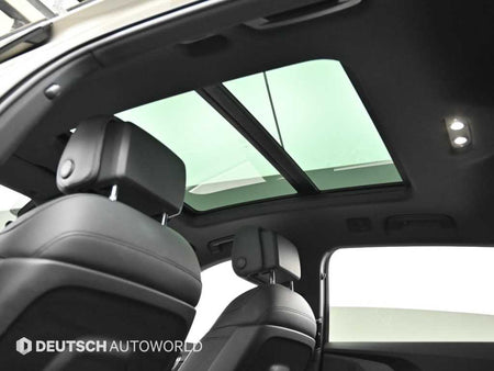 Audi e-tron — photo 18