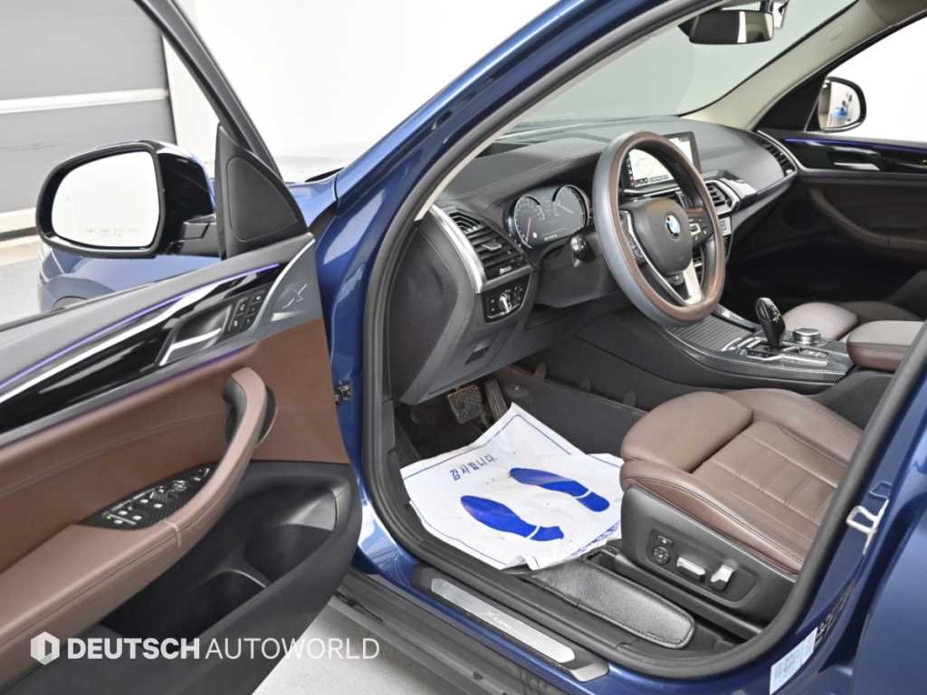 BMW X3 — photo 11