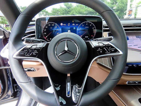 Mercedes-Benz E-Class — photo 08