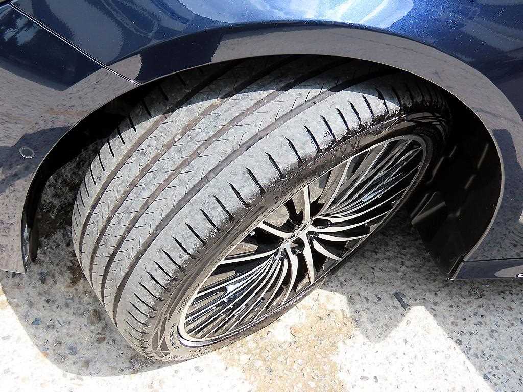 Mercedes-Benz E-Class — photo 20