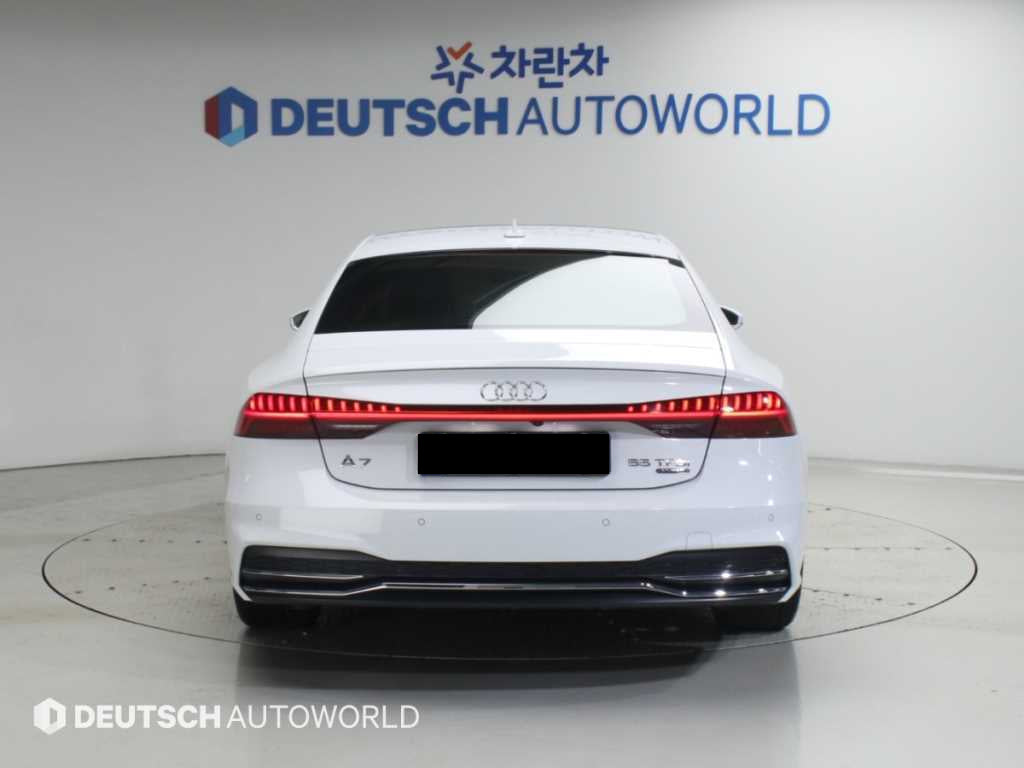 Audi A7 — photo 04