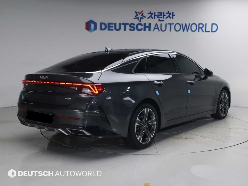 Kia K5 — photo 02