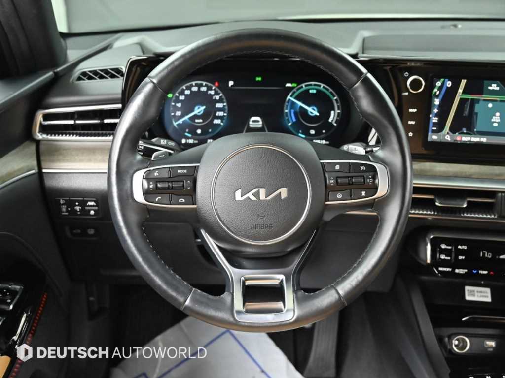 Kia K5 — photo 13