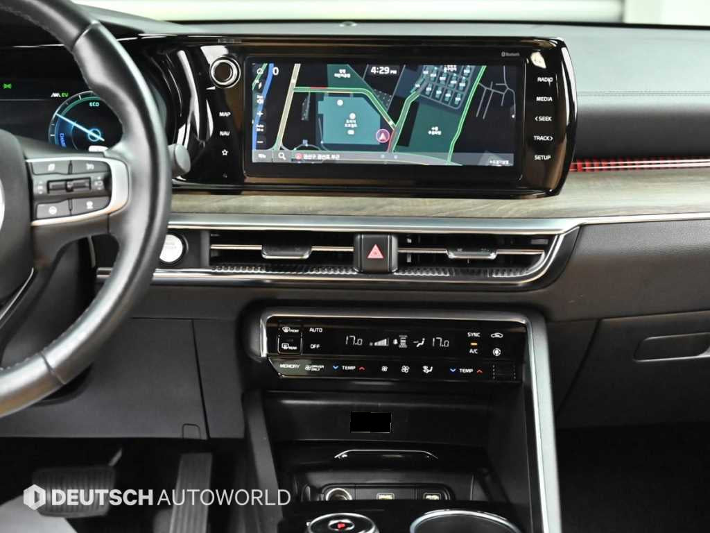 Kia K5 — photo 14