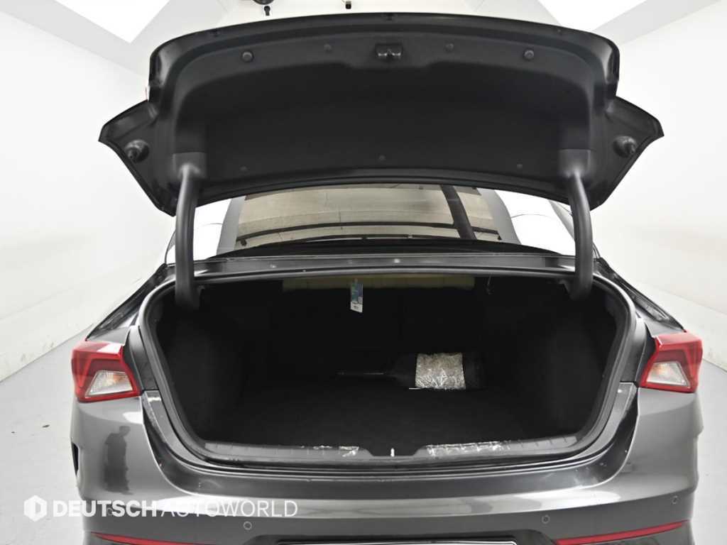 Kia K5 — photo 19