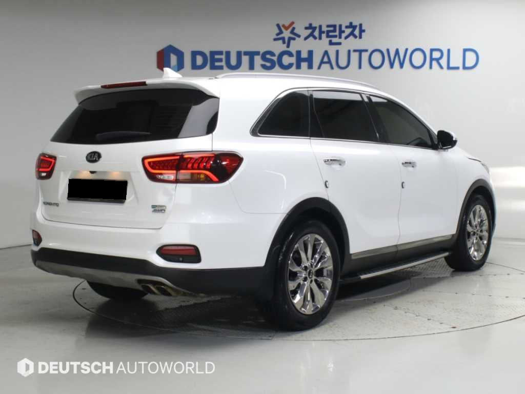Kia Sorento — photo 02