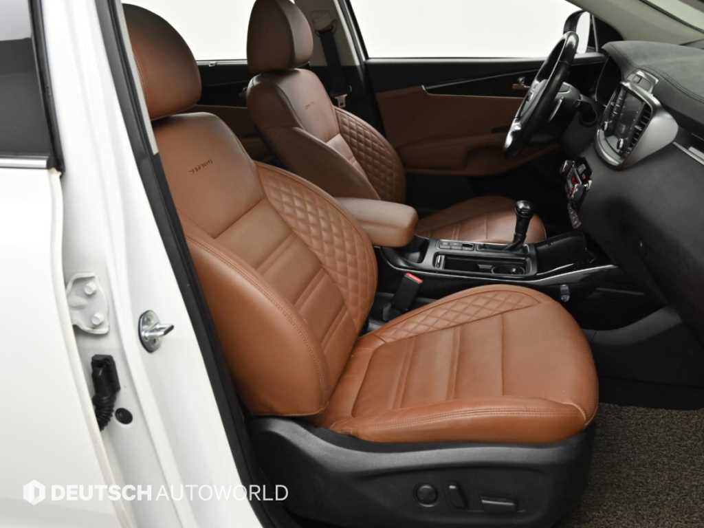 Kia Sorento — photo 10