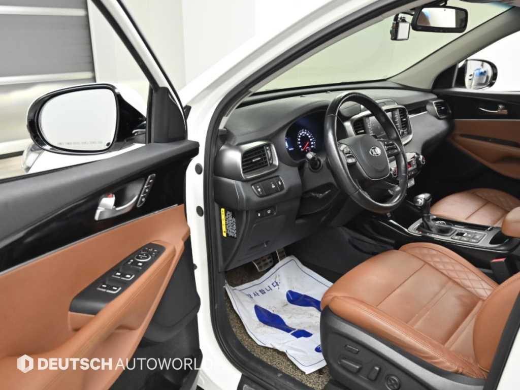 Kia Sorento — photo 11
