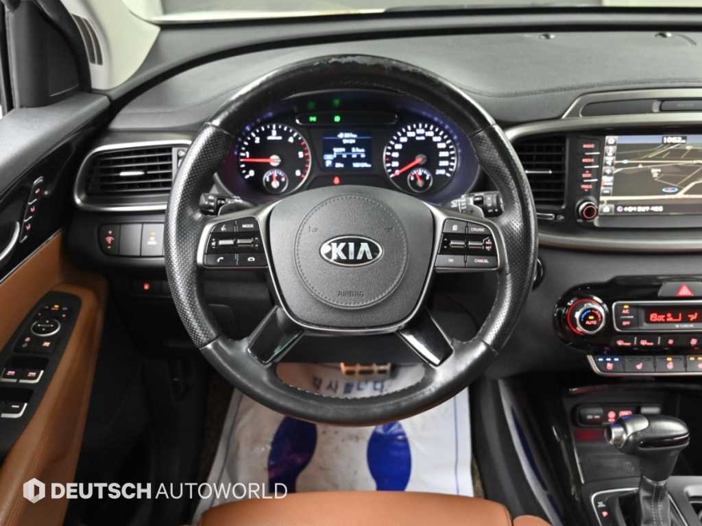 Kia Sorento — photo 13