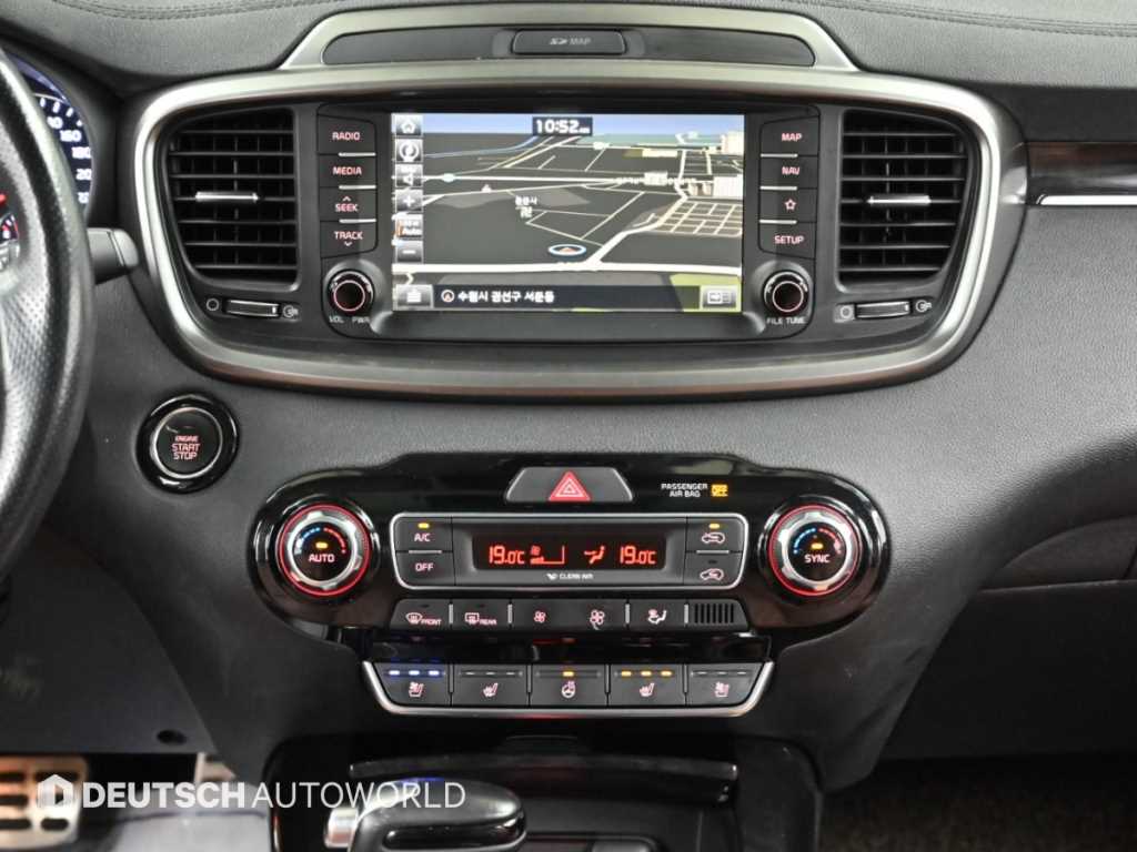 Kia Sorento — photo 14