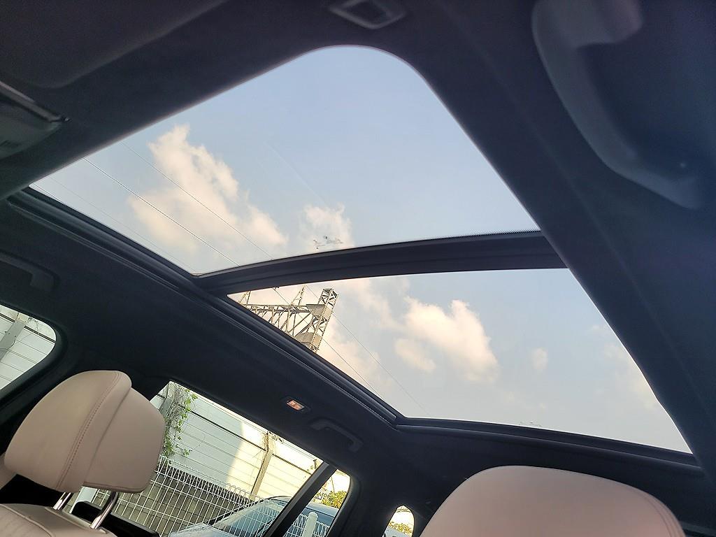 BMW X7 — photo 15