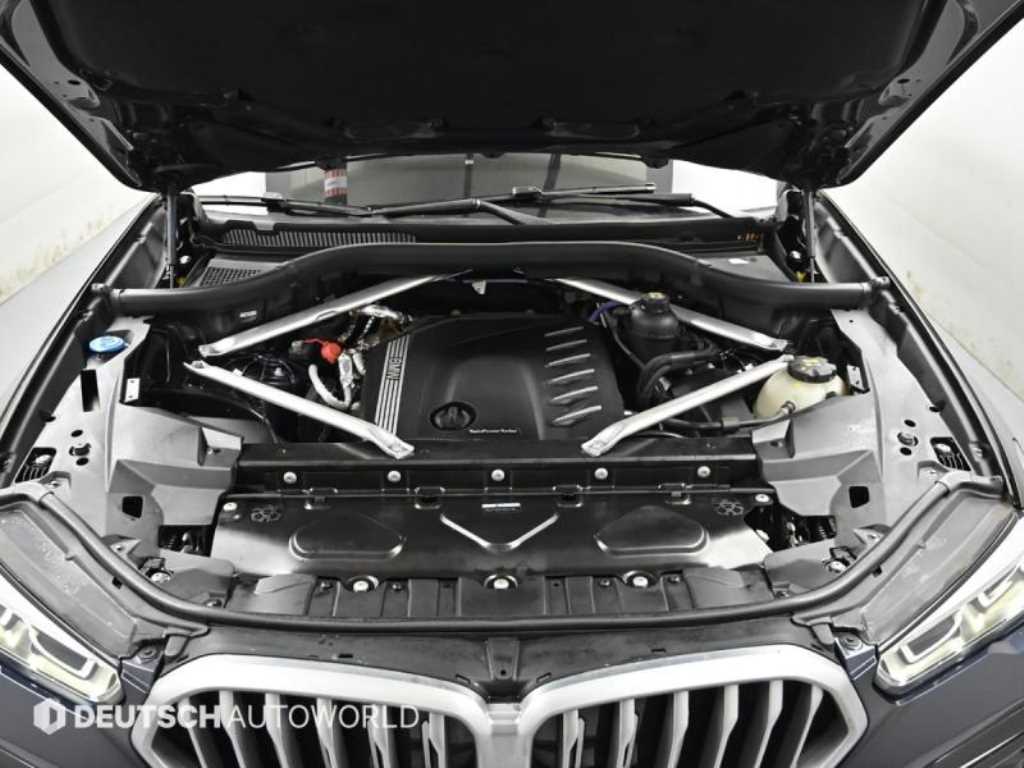 BMW X6 — photo 06