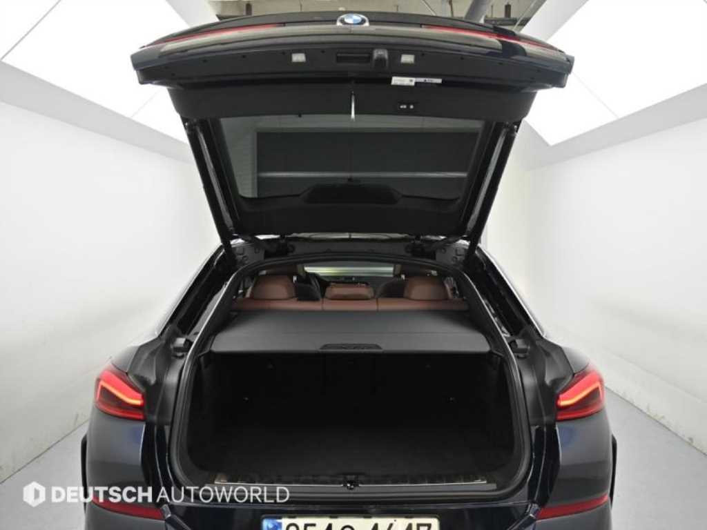 BMW X6 — photo 19