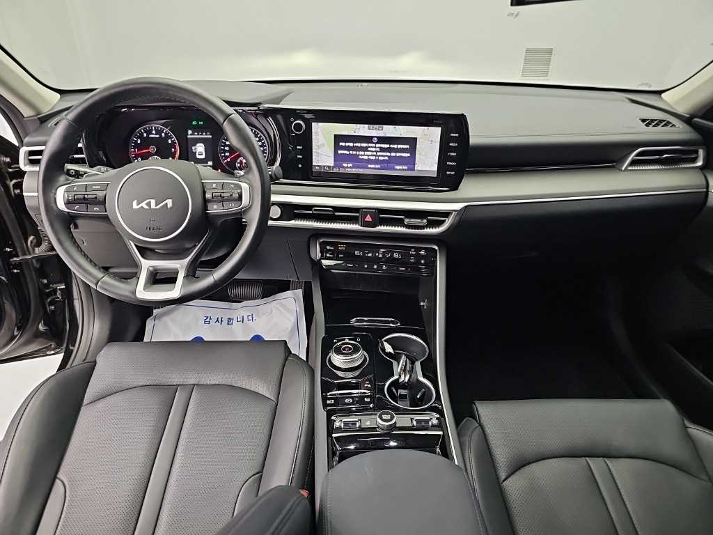 Kia K5 — photo 07