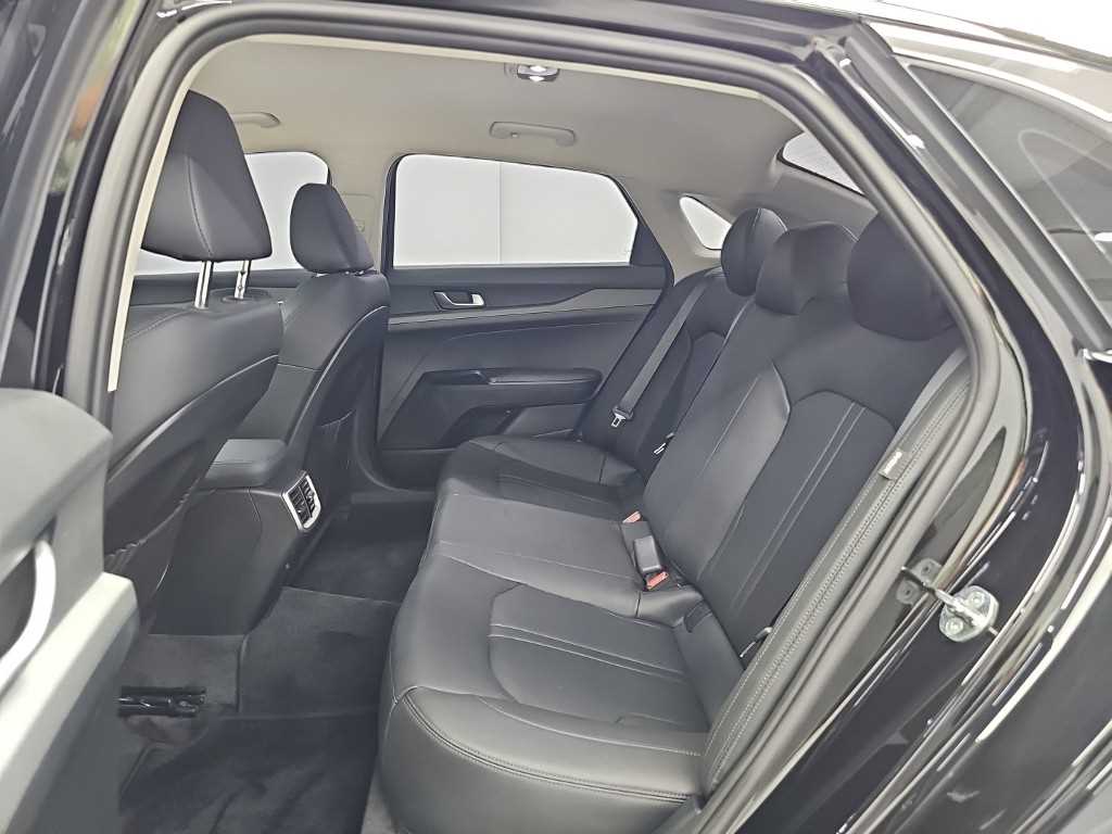 Kia K5 — photo 12
