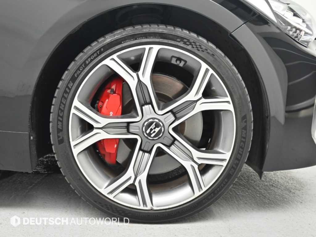 Kia Stinger — photo 06