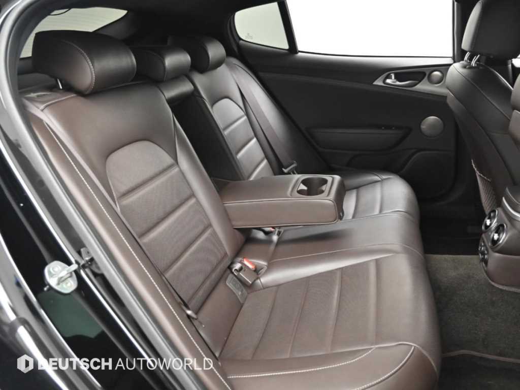 Kia Stinger — photo 13