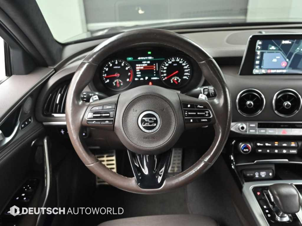 Kia Stinger — photo 14