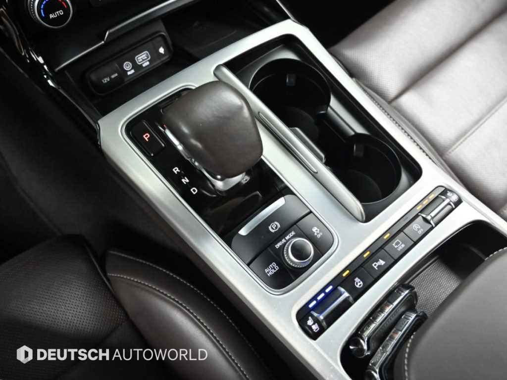 Kia Stinger — photo 18