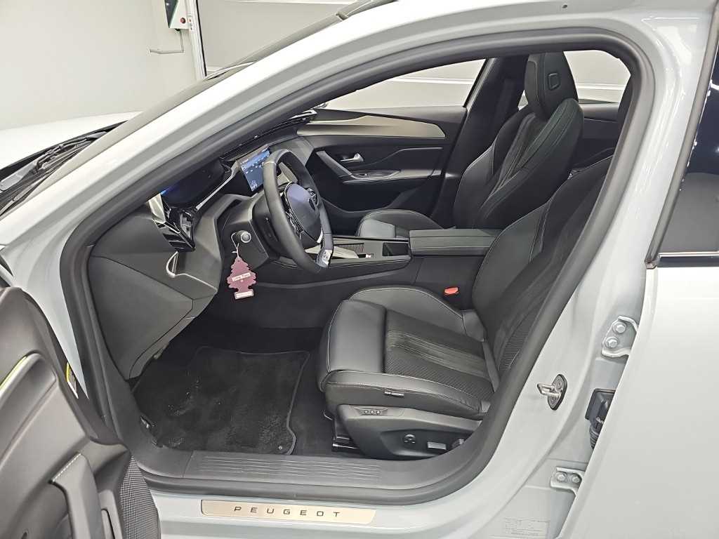 Peugeot 308 — photo 11