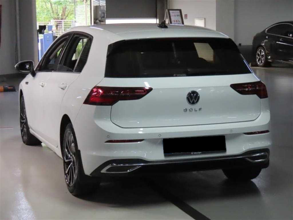 Volkswagen Golf — photo 04