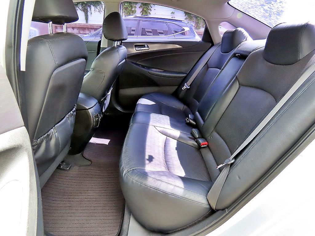 Hyundai Sonata — photo 06